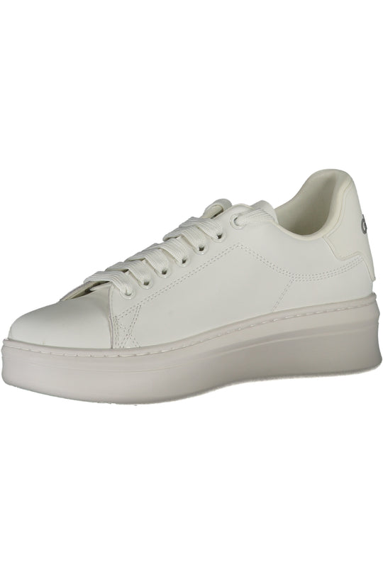 Gaëlle Paris White Women's Sports Shoes